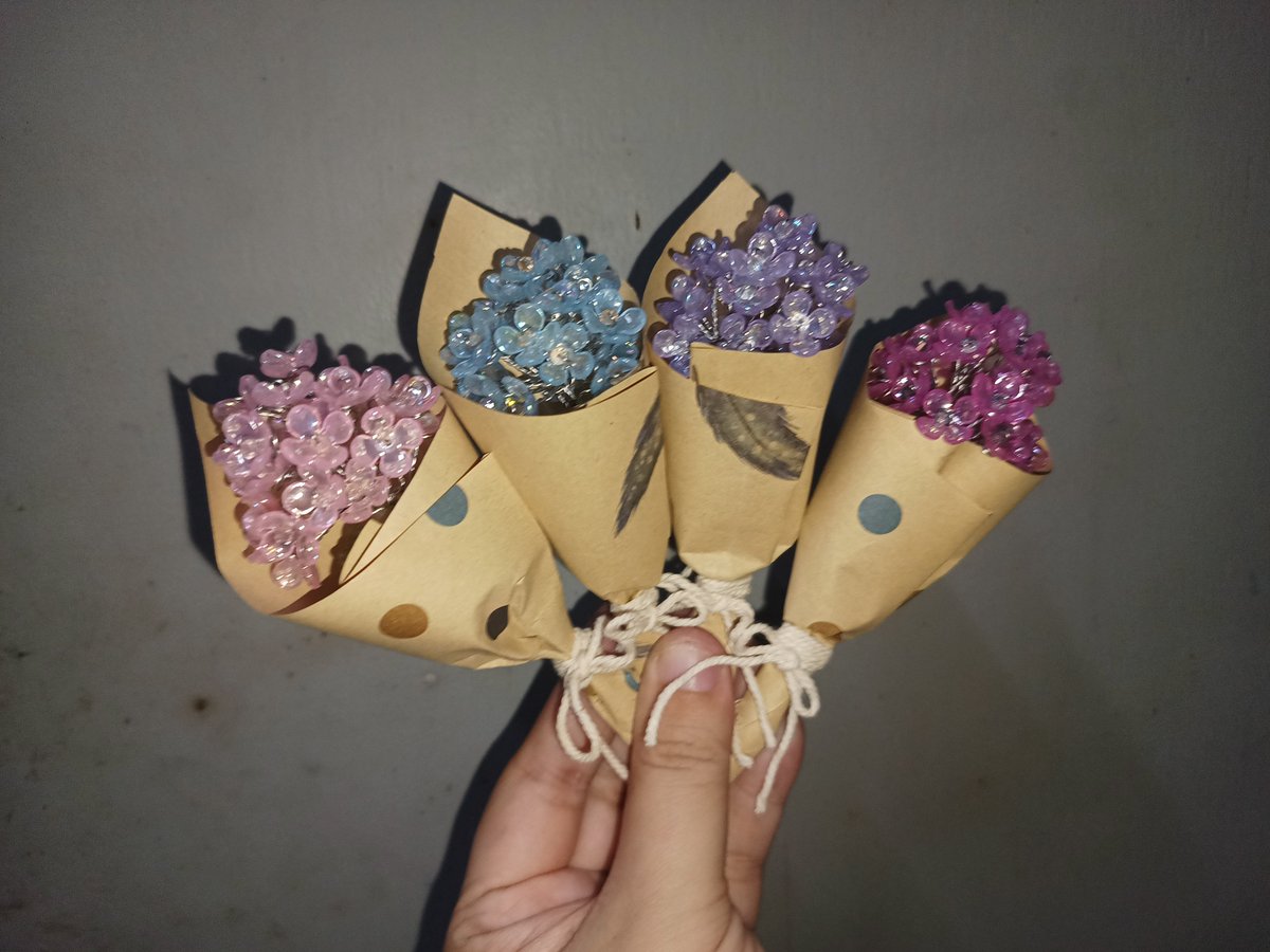 _ChromaColor's tweet photo. เธรด รวมของพร้อมส่งของทางร้าน
#CHROMAstudio
#สีน้ำทำมือ #สีน้ำแฮนด์เมด
#ดอกไม้ #ปิ่นปักผม https://t.co/x6tPp9LTb7