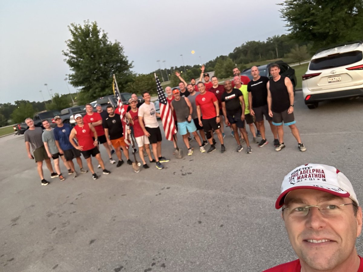 Gamecock_Matt97's tweet photo. 10 #F3MidlandsTour members joined forces with 15 Chapin pax today for the @F3SpeedTrap/@F3TheRoost convergence at Melvin Park.
Beautiful morning with Full Moon and great time with High Impact Men! 🙏🏻🙌🏻
20+ hung around for some high quality #2ndF at #ParkingLotCoffeeteria.
Aye! https://t.co/MSYgo20J9Q