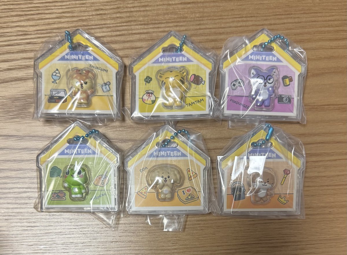 sumomoon_'s tweet photo. SEVENTEEN セブチ MINITEEN ミニティーン パッケージチャーム グミ 交換

譲)ジョシュア、ホシ、ウォヌ、ミンハオ、ドギョム、ディノ

求)ジュン、ミンギュ、スングァン

名古屋手渡しか郵送希望

ジュン優先で探しています
交換してくださる方がいましたらお気軽にお声がけください◡̈ https://t.co/Q0bFsttiDF