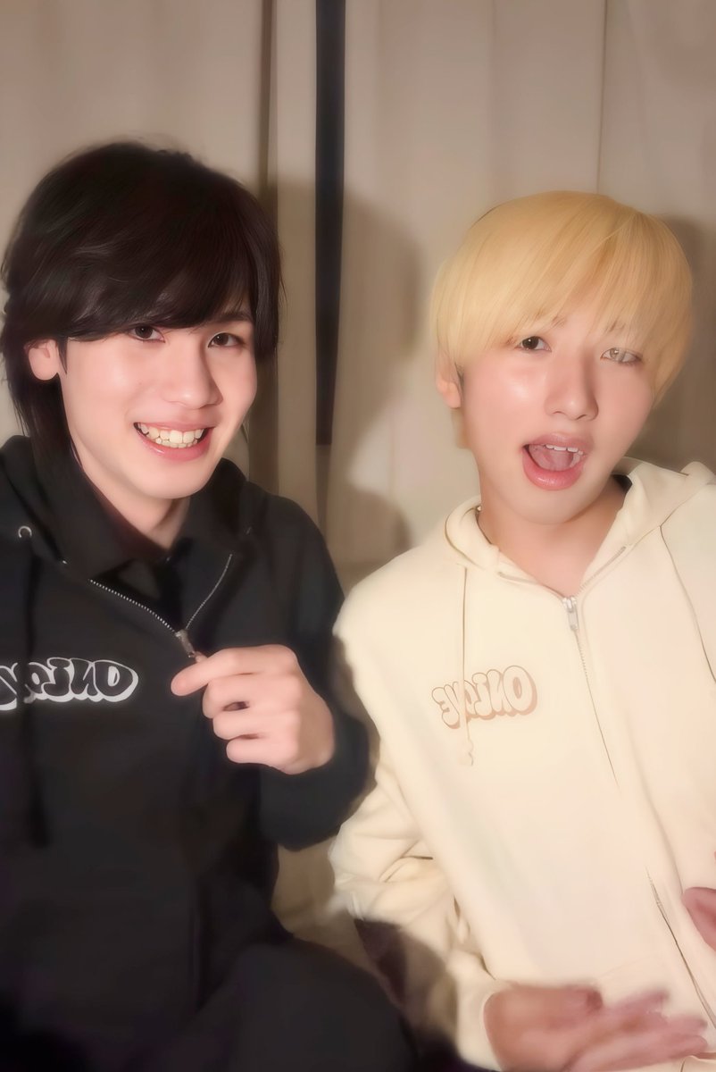 Minimum5552's tweet photo. 一緒に行ったのねー✨
アクスタ持ってる？？
愛おしすぎて…🫠💕
キュートアグレッション発動の
危機であります！！

可愛さを処理しきれません！！
#おにラブ　#おにサブ https://t.co/PmCBjeJK0J