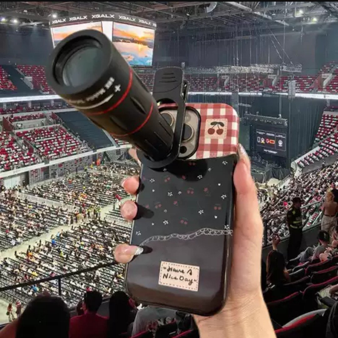 follivs's tweet photo. YANG HPNYA KENTANG, TAPI SUKA KONSERAN COBA BELI INI DEH 😭 ini tuh berguna banget kalo kalian nontonnya kejauhan, hasil foto &amp; videonya jadi bagus https://t.co/y6uL3Lppc9