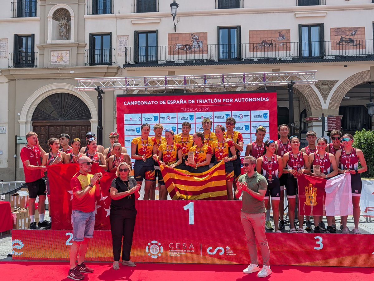 deportecmadrid's tweet photo. 🏆 La @ComunidadMadrid, CAMPEONA de España de Triatlón en Edad Escolar en Relevo Mixto Infantil y subcampeones en categoría absoluta con una excelente posición para la federación. ¡Enhorabuena! 

#MadridEsDeporte https://t.co/CvgdvOzDDE
