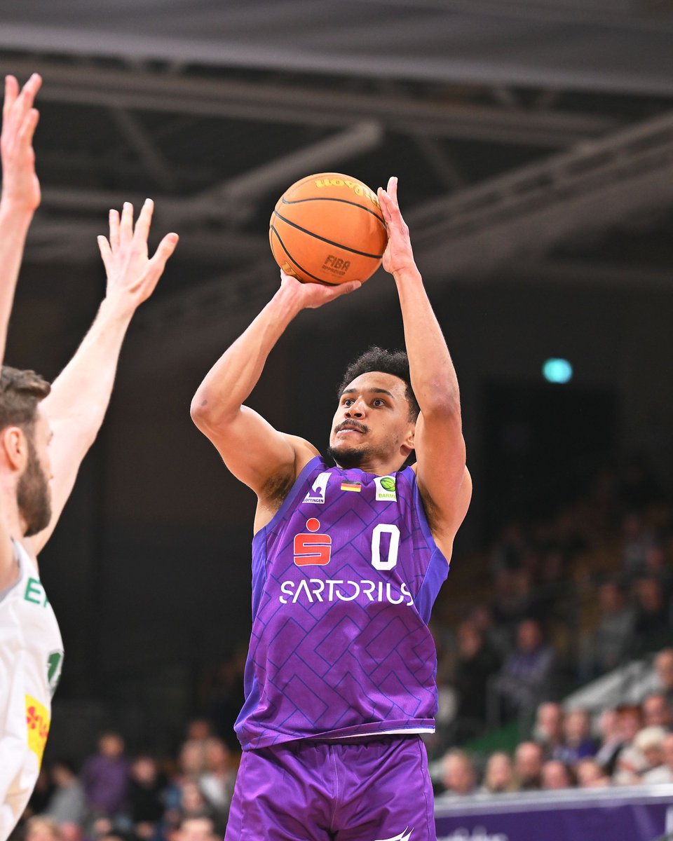BGGoettingen's tweet photo. ✍ Nils bleibt! 🤩

Der deutsche Guard Nils Schmitz geht auch in der kommenden Saison für unsere 🌸 auf Korbjagd und hat seinen Vertrag bis Sommer 2027 verlängert.

Mehr Infos: ⬇️

📲 https://t.co/AAvb5cQOHI 
 
📸 Swen Pförtner

#wirsindgöttingen 
#basketball 
#proa https://t.co/C67byKS7hG