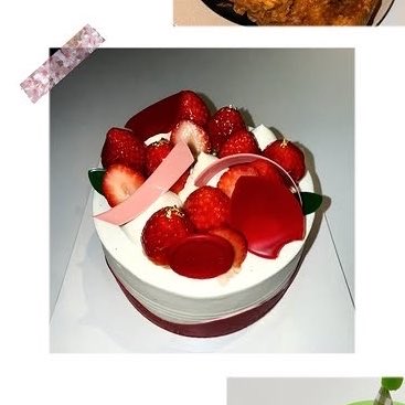 JJ_CRUMBS's tweet photo. Justin has always loved strawberries 🍓🎂🍰
#SMTR25 #JUSTIN #저스틴 #JAYJAY #JUSTINJAY https://t.co/L1nlJNFXk9