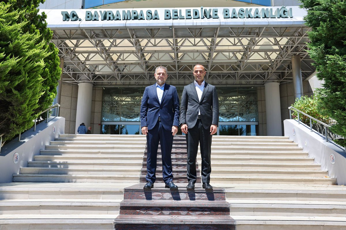 ibrahimakn's tweet photo. Gaziosmanpaşa Belediye Başkan Vekili, değerli yol arkadaşım Eray Karadeniz’i belediyemizde ağırlamaktan memnuniyet duydum.

Nazik ziyareti için teşekkür ediyorum, Rabbim birlik ve beraberliğimizi daim eylesin. https://t.co/b7QnZEUnE6