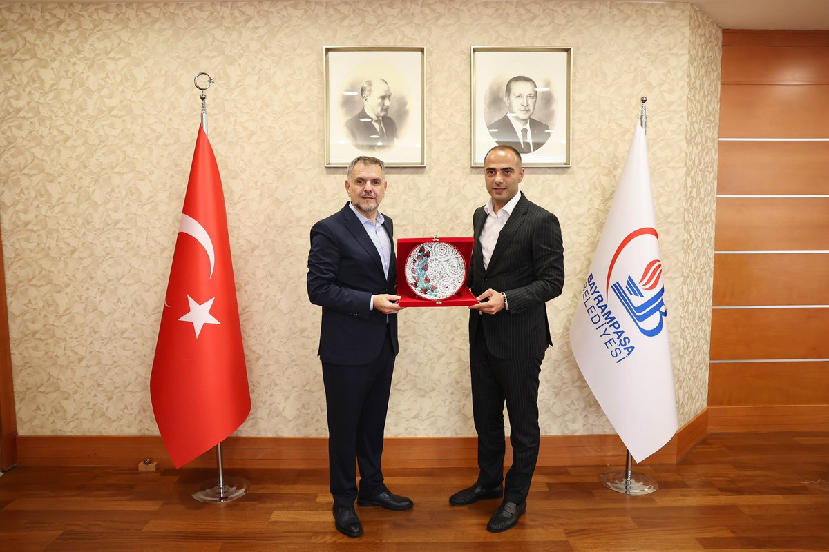 ibrahimakn's tweet photo. Gaziosmanpaşa Belediye Başkan Vekili, değerli yol arkadaşım Eray Karadeniz’i belediyemizde ağırlamaktan memnuniyet duydum.

Nazik ziyareti için teşekkür ediyorum, Rabbim birlik ve beraberliğimizi daim eylesin. https://t.co/b7QnZEUnE6
