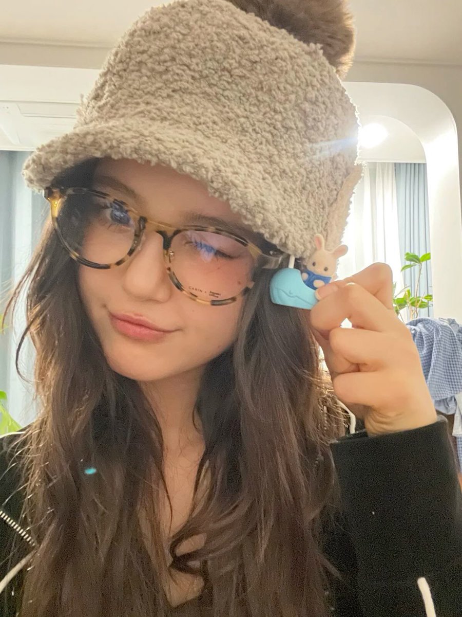 ra_ono_ra_iso's tweet photo. kgn parah๐
#TokkiSelcaDay #tsd #DANIELLE https://t.co/yC7u3r700m