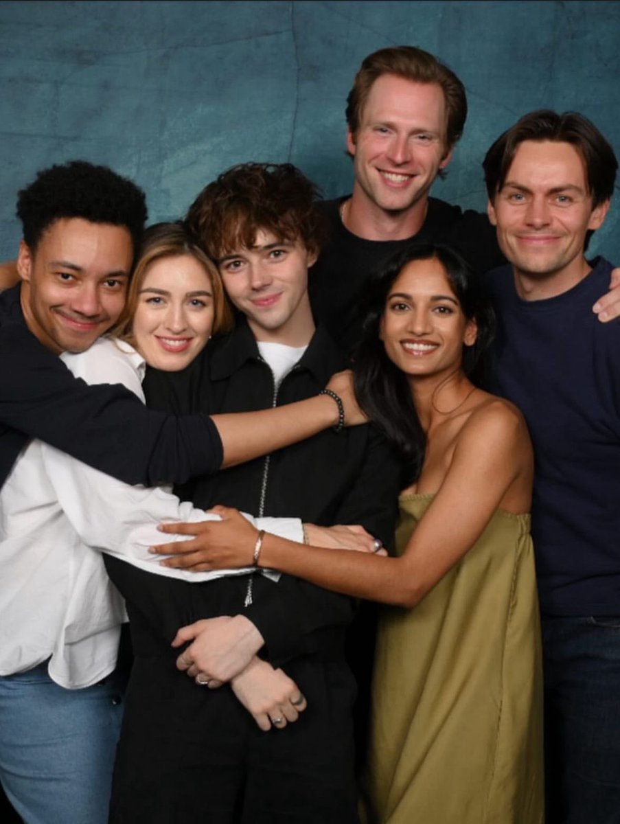 sunshin3_wolfe's tweet photo. "Wylan knew that even if he’d had his pick of a thousand companions, these would have been the people he chose" https://t.co/1OAkkWlhdX