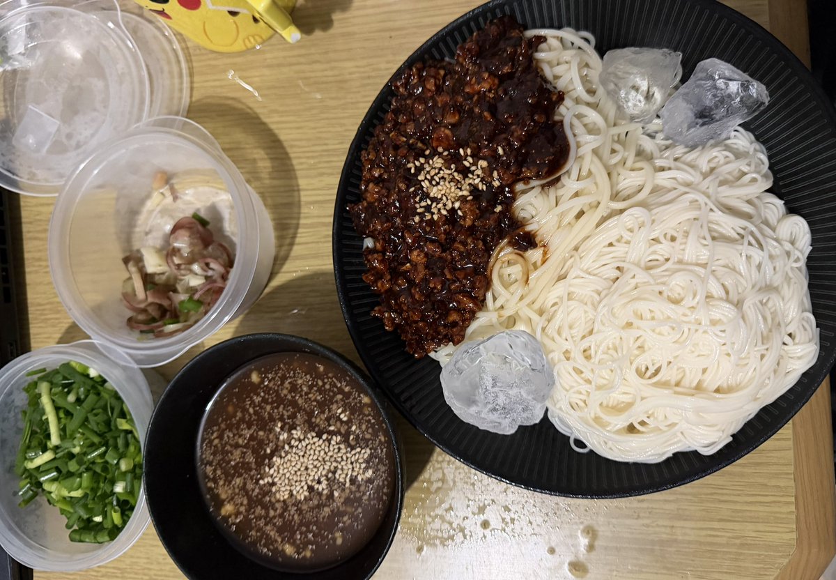 ajc73641's tweet photo. そうめんと冷麦を楽しむ https://t.co/iveqcTJGWw