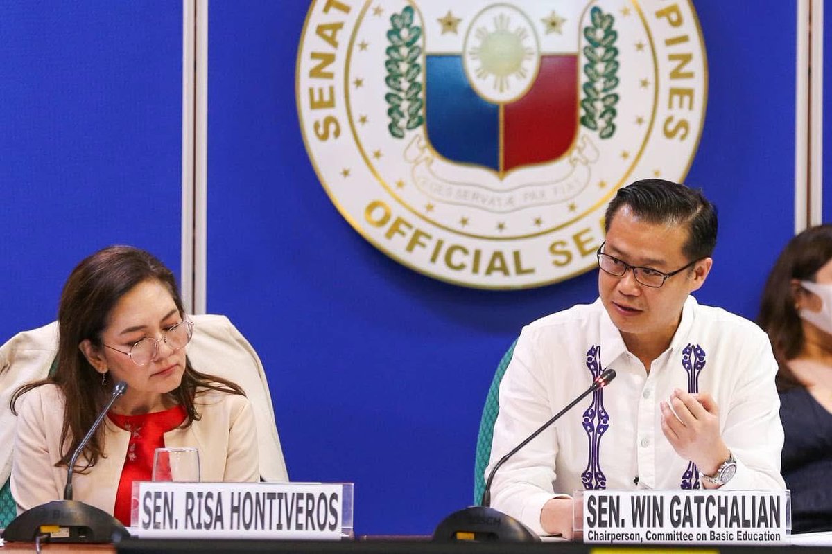 luvmemaybee's tweet photo. Tomorrow is another big day. Mowm will chair the hearing on the Tacloban shooting, and on July 6, Dad will serve as the presiding officer for the impeachment trial. I'm praying for both of you. 🤍

May God grant you wisdom, courage, discernment, and strength as you carry out your responsibilities. I hope everything goes well, and that you'll always choose what is right, just, and in the best interest of the Filipino people. We'll be rooting for you. Ingat palagi. 🥹🇵🇭 @risahontiveros
@stgatchalian

ANGAT WINRI NGO
#WinRi #RisaNa2028