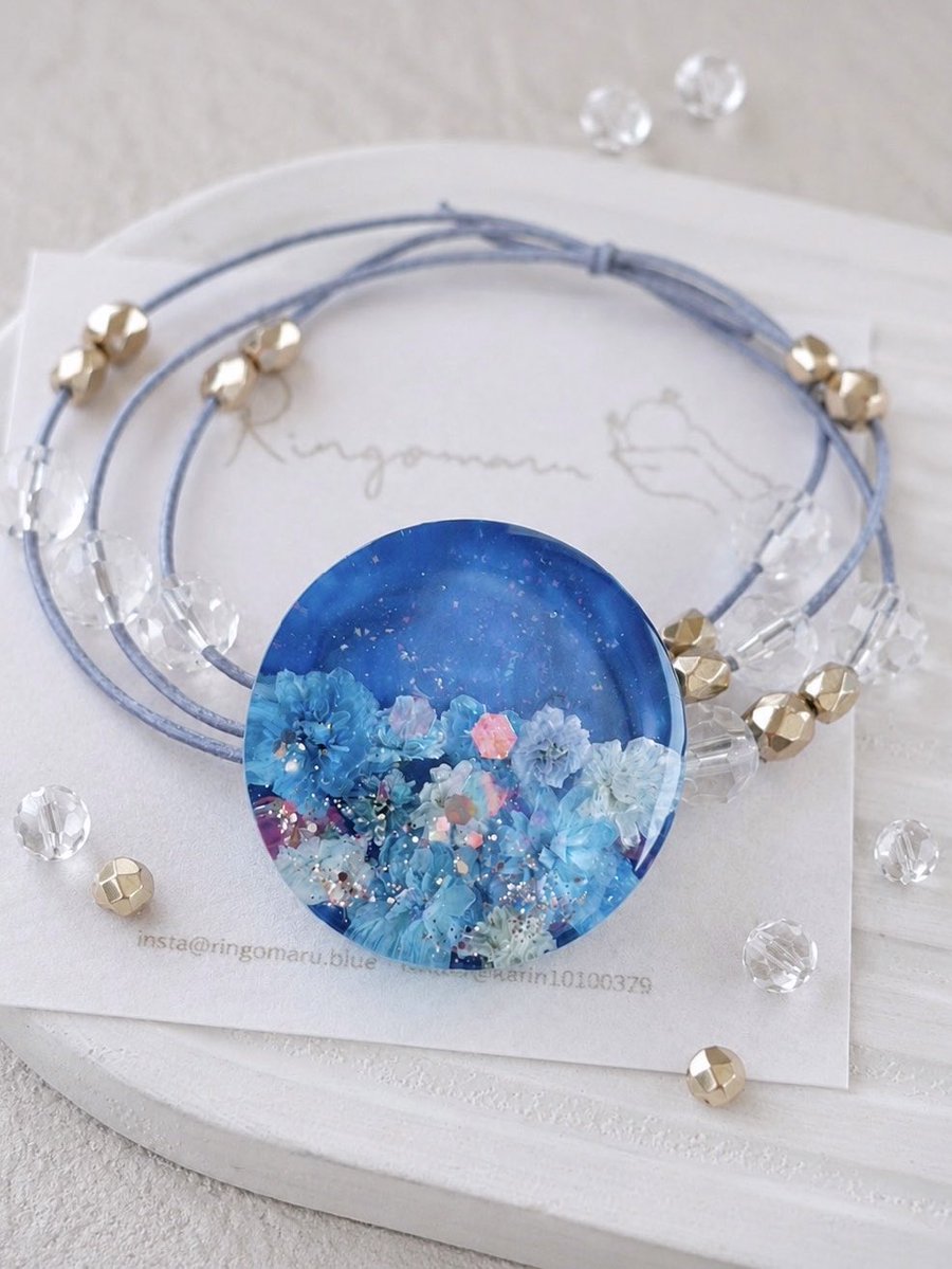 new accessory𓍯 爽やかなブルーの中に、 小さなお花ときらめきを