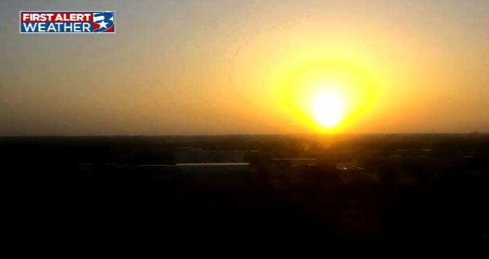 KBTXKayleigh's tweet photo. Sunrise is showing off the little bit of lingering Saharan dust this morning.
We'll phase out the haze as the afternoon goes on. https://t.co/nWXiS75qim