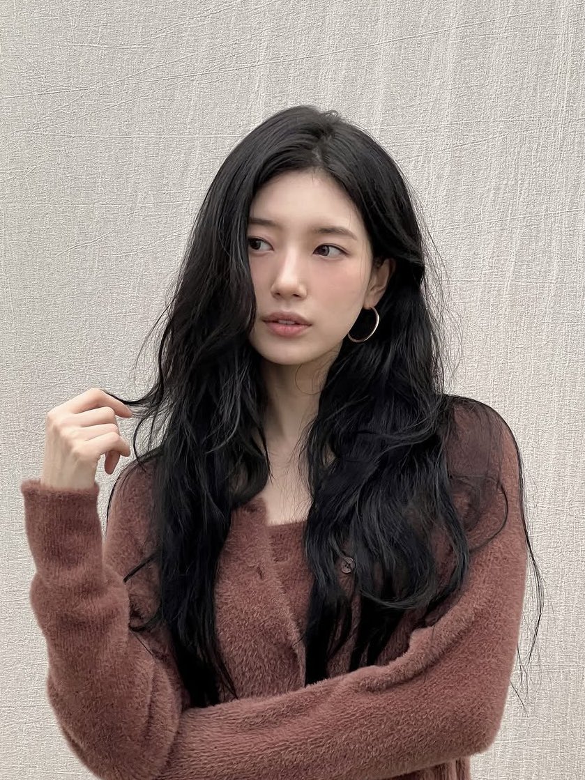 seori_ri_ri's tweet photo. 수지 언니 가을 분위기 앙.. https://t.co/FIFJS6S5O1