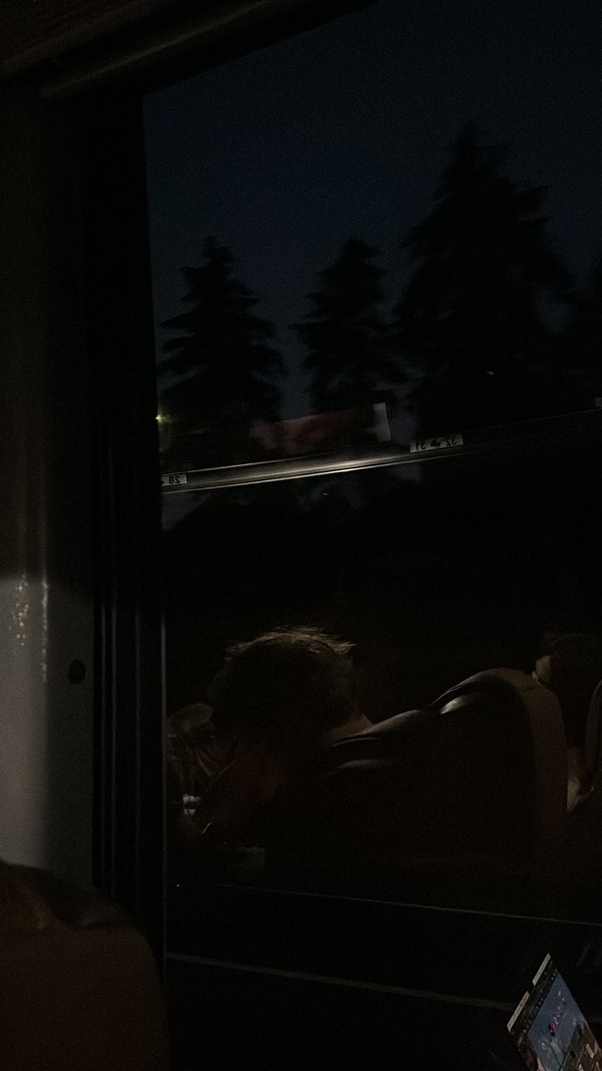 larry_burn33's tweet photo. Final Verdict: It looked better at night and was brighter out as the sun was going down than mid day which is ass and the fact that it’s perpetually gloomy is ass but I could see it being nice and I fuck with Asian food so the food scene would be gas. #FuckSeattle https://t.co/n0UIrjjQ84
