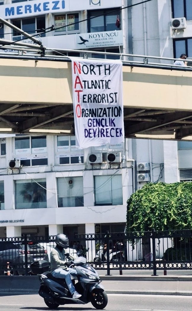 gdevirecek110's tweet photo. NATO BİR TERÖR ÖRGÜTÜDÜR! https://t.co/ZdNTbn5aWq