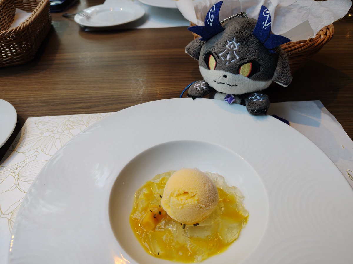 kyara_watch's tweet photo. ちなみに夕食はこんな感じ
お酒は全て飲み放題でした
#でびぬい撮り https://t.co/9vLVClZaQU