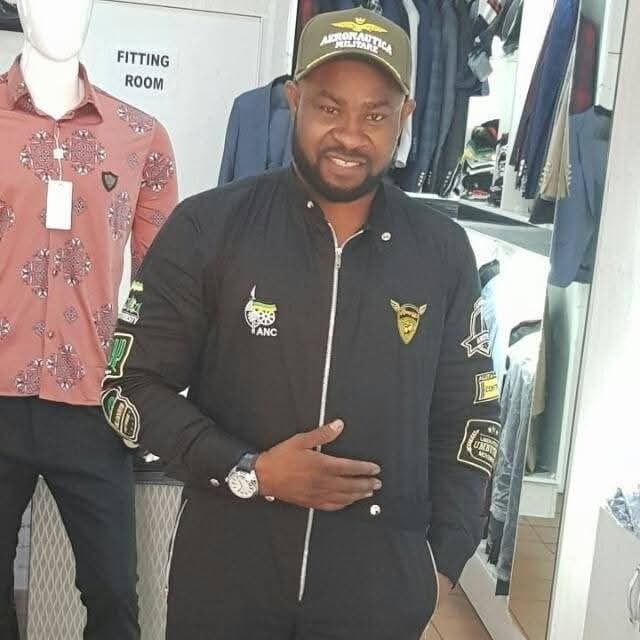 AdvoBarryRoux's tweet photo. Phil Odili, The Nigerian drug lord &amp; the husband of the Mangaung Municipality Deputy Executive Mayor Lulama Titi Odili who was arrested for hiding foreigners operates in a guesthouse called tripleD where they manufacture drugs! His cases are always withdrawn by NPA in Free State. https://t.co/lvOthHoB6R