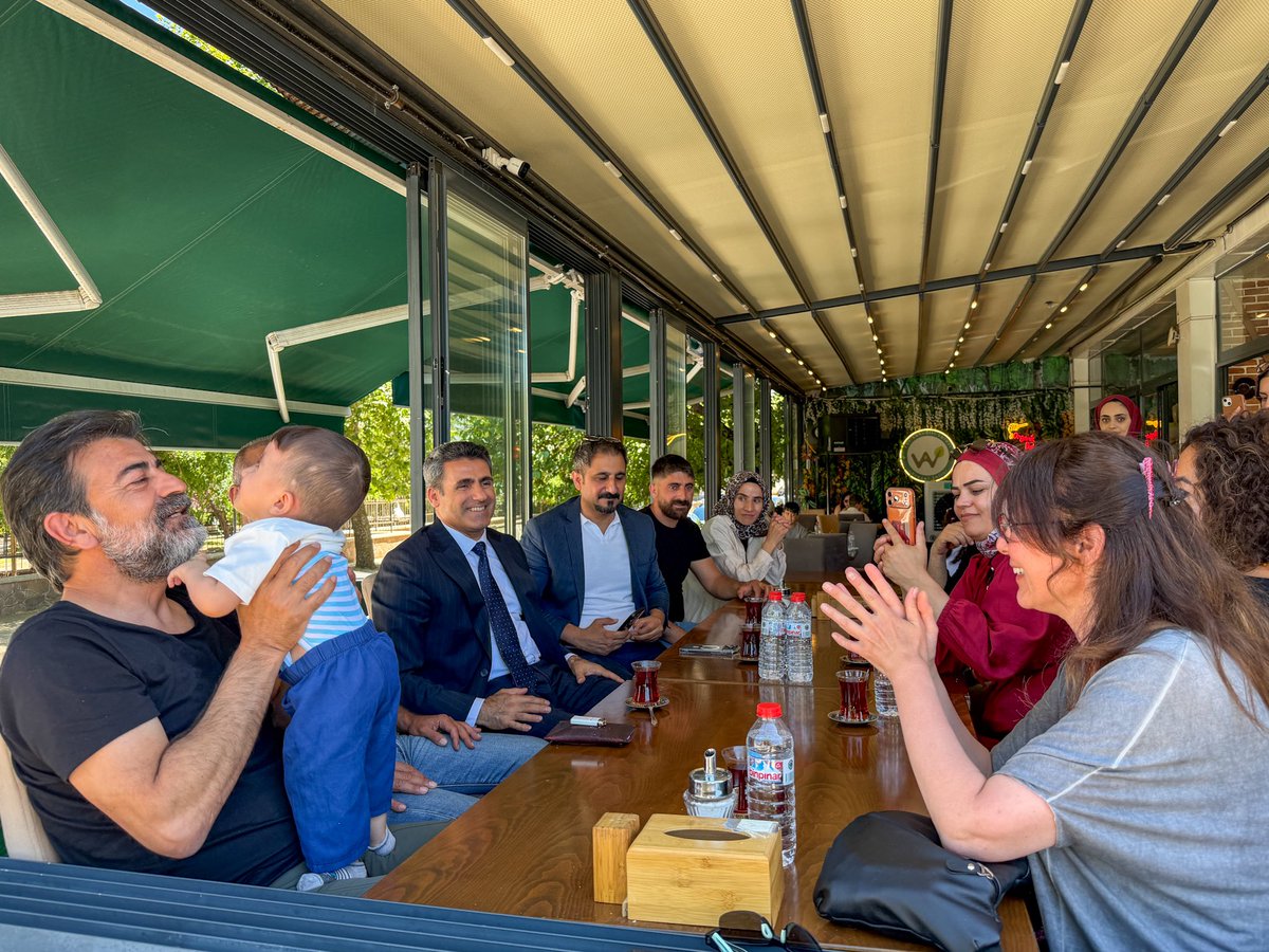 bingolbel's tweet photo. Başkanımız Erdal Arıkan, SMA hastası Efrayim Gökalp yararına düzenlenen programa katıldı.

Sanatçılarımızın da yer aldığı programda, Efrayim Bebeğimizin tedavi sürecine destek olmak amacıyla bir araya gelindi. Destek veren sanatçılarımıza ve vatandaşlarımıza teşekkür ediyor, Efrayim Bebeğimize acil şifalar diliyoruz. 💙