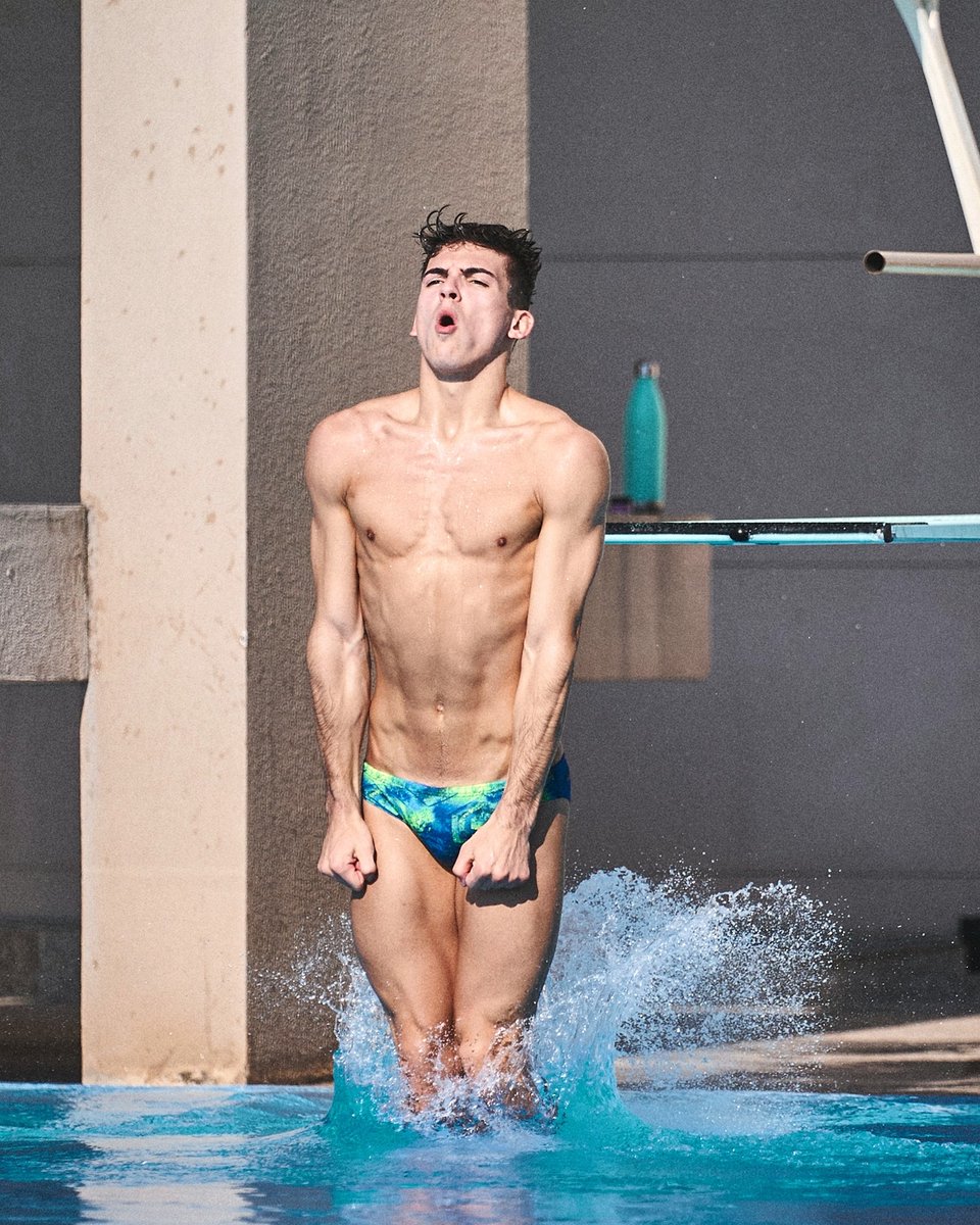 JohnLoony's tweet photo. 1. The most gorgeous man in the world is the diver Ross Haslam @_rosshaslam, with 100 votes (up 2 since last month) #WAAAAGH https://t.co/GLH44QUmdf