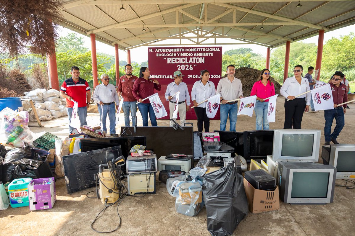 gobminatitlan's tweet photo. El alcalde Guillermo Reyes Espronceda dio banderazo de arranque al Reciclatón Ecofest 2026, una iniciativa impulsada por el Gobierno de Veracruz, para fortalecer la conciencia ambiental y fomentar la cultura del reciclaje entre la población.

#UnidadPorElBienDeTodos #Minatitlán https://t.co/OzD2pfiztD