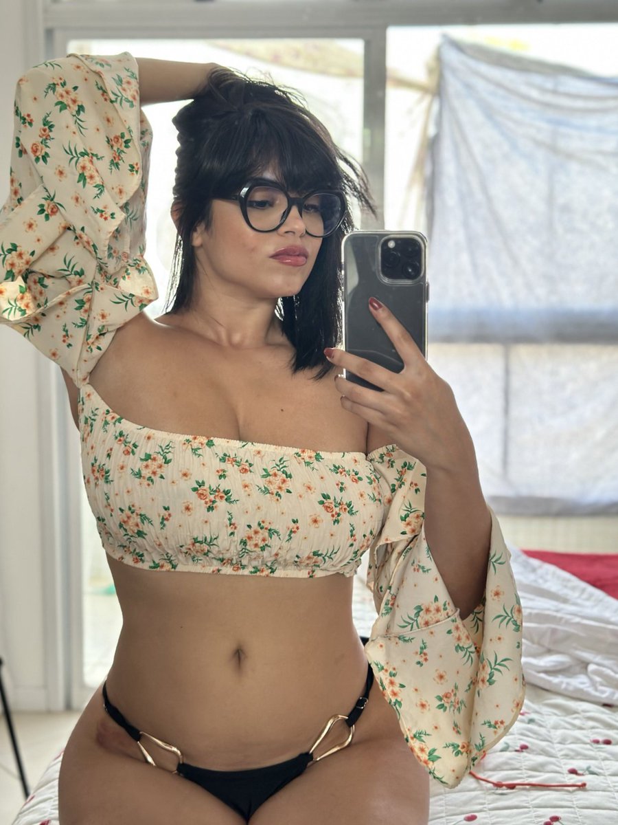 daddygreen0's tweet photo. @emilyjuniper_ Are you brave enough to text me? dm me after. 💦 https://t.co/zWlCX1dY7e