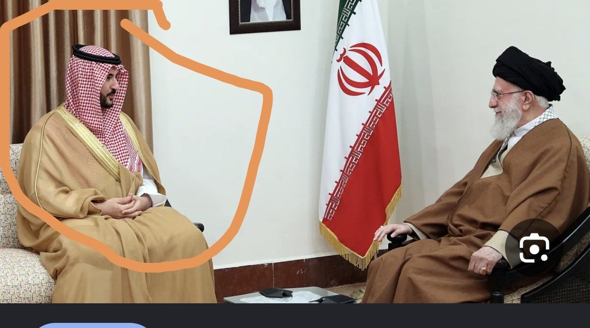 Shimo7195's tweet photo. @alyaser_2222 @AlArabiya_Iraq جار عادي وزيرك ايضا https://t.co/ihutSLd0VA