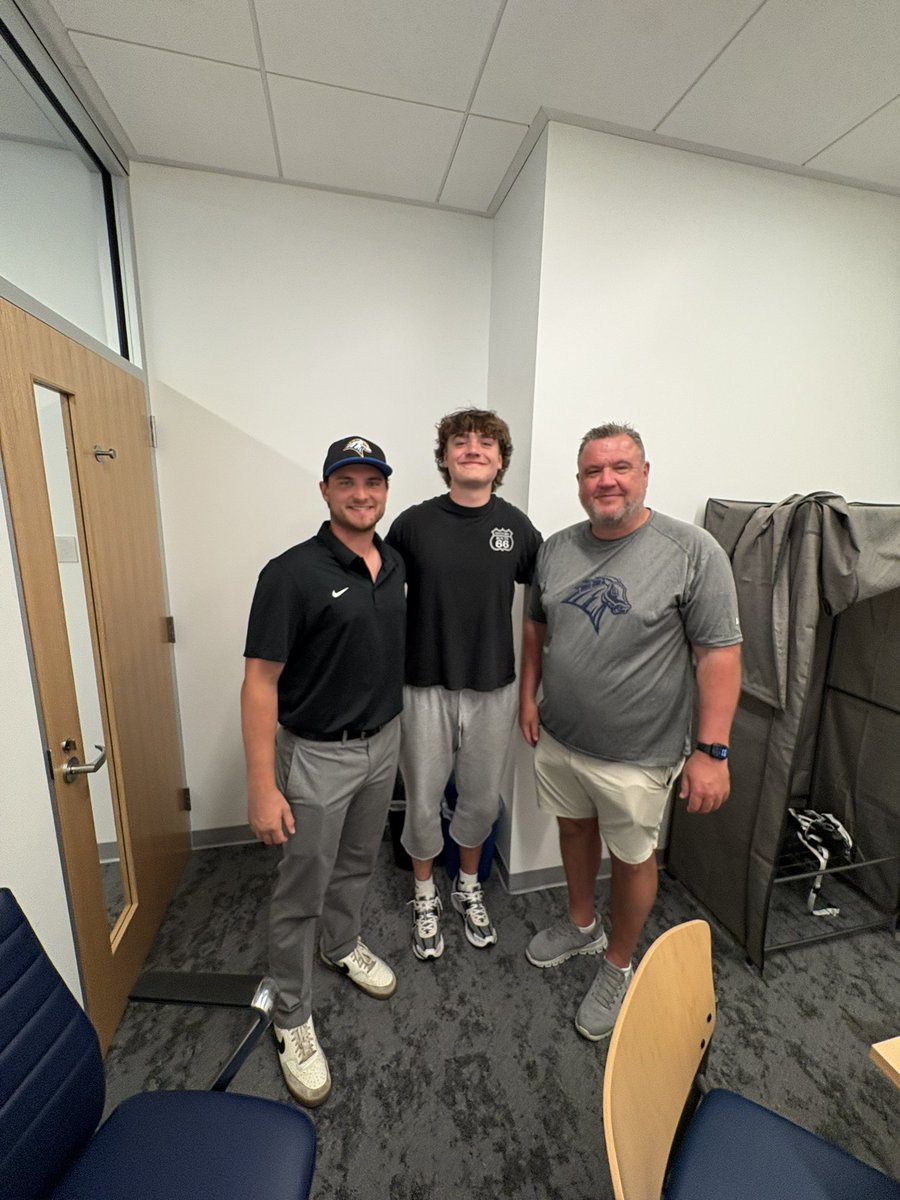 LaneClement16's tweet photo. After a great visit and talks with @Coach_Pow and @CoachBroScott I am extremely humbled and grateful to receive a Division 1 scholarship offer to the University of New Haven @UNewHavenFB @Coach_Ander5on @CoachKevinKehoe @STMCT_Football @mfarrellsports https://t.co/A7hSpbooEO