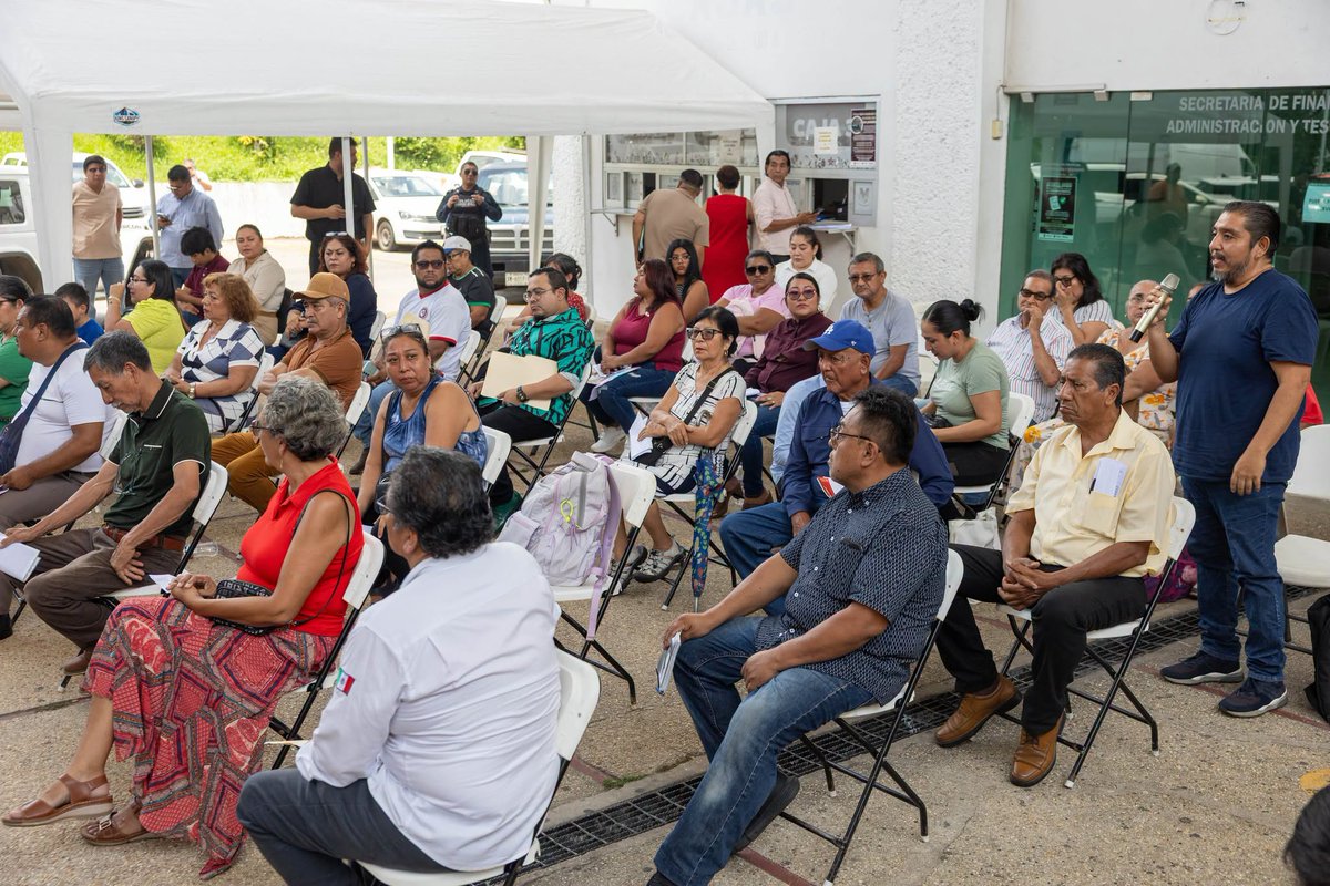 gobminatitlan's tweet photo. Bajo la premisa de mantener un gobierno cercano, el alcalde Guillermo Reyes Espronceda encabezó la Segunda Audiencia Pública, donde escucho de cerca las necesidades y propuestas de los habitantes sobre los servicios públicos municipales. 

#UnidadPorElBienDeTodos #Minatitlán https://t.co/6pui43hlXF