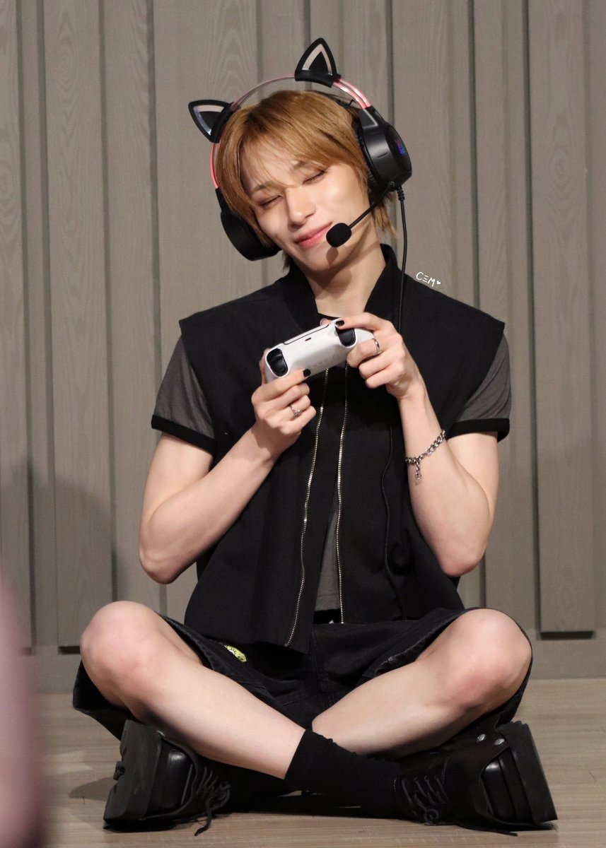 xlovletter's tweet photo. 260628 점프업 팬싸

세상에서 젤 귀여 💛💛💛

#XLOV #엑스러브 #하루 #HARU https://t.co/GdgLij8y7N