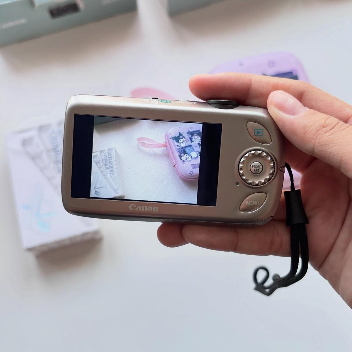 nichapacamera's tweet photo. Canon ixy510is🩶รุ่นK.พั้นรักแมว ฮิตมากๆโทนสวยสุดๆ มีรูปจากกล้อง
📍สามารถถ่ายภาพความละเอียดได้ที่ 12.1 เมกะพิกเซล
🍒ตำหนิ:รอยตามการใช้งานเล็กน้อย
🛍️แฟลช เปิด-ปิด ปกติ จอสวย

💸Price: 6590.-

• ของแถมน่ารักๆ🍀💖

#กล้องดิจิตอล #กล้องดิจิตอลมือสอง #กล้องดิจิตอลเก่า #canonixy510is https://t.co/D2HkcbupVR