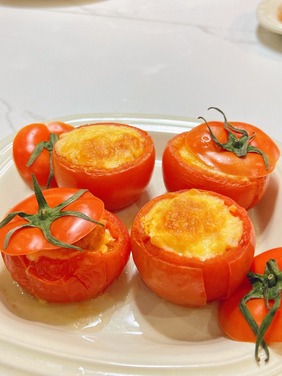 adAz9tcPDpQqnF9's tweet photo. Just tried the new organic cherry tomatoes! Sweet, juicy, zero weird aftertaste—perfect for salads or snacking. Worth adding to your grocery list! https://t.co/SecJtpTSrW