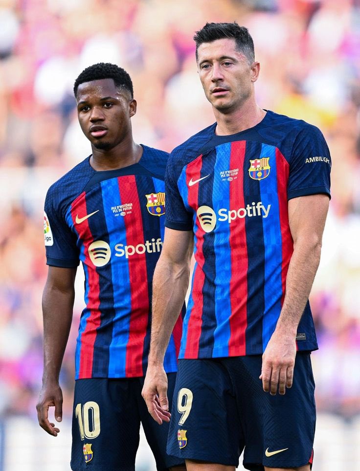 HMI95_'s tweet photo. - برشلونة كان يدفع سنويًا قرابة 50 مليون يورو لـ لاعبان فقط ، النادي الآن تخلص من عبئ مالي ضخم عن طريق بيع فاتي وعدم التجديد لـ ليفاندوفسكي !

والمُهم أنه فعل ذلك قبل إنتهاء السنة المالية 👌🏻

ومازال عمليات التنظيف لم تنتهي بعد 🔥 https://t.co/V9YuY9WAep