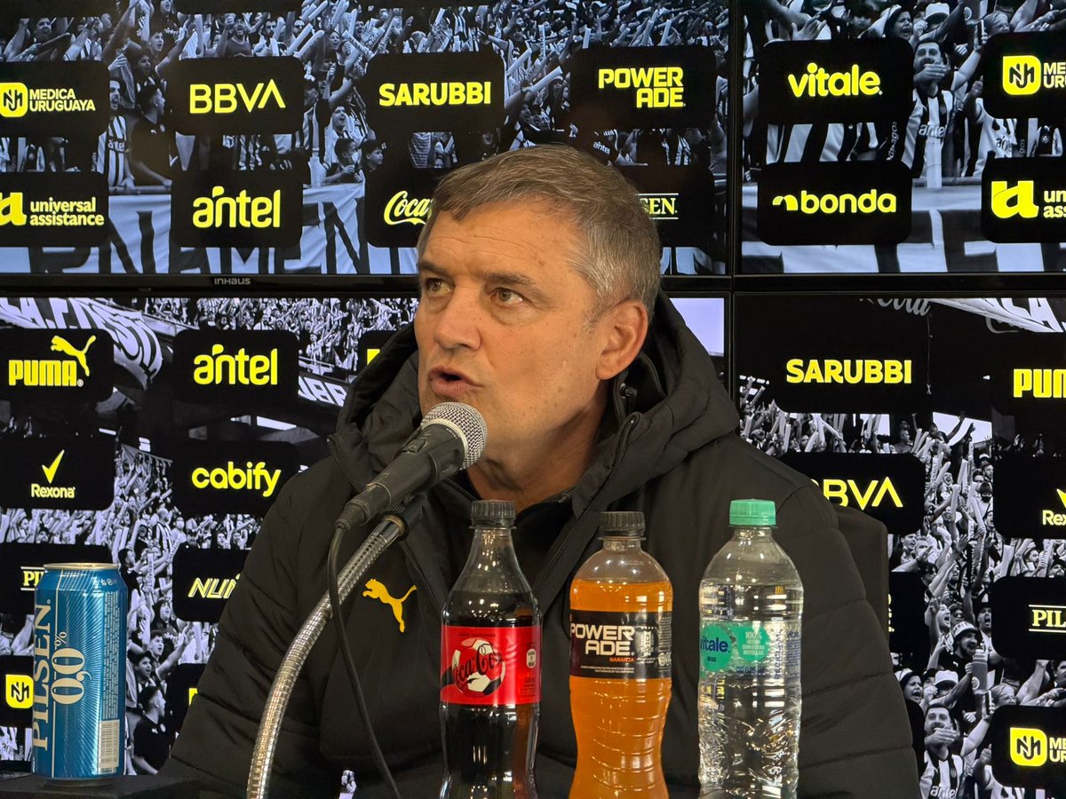 Sport890's tweet photo. #AHORA | "Es la primera vez que pudimos entrenar con un equipo con dos semanas seguidas"

"Estoy totalmente renovado, espectacular, recontra motivado"

Diego Aguirre

https://t.co/a5UyuCxFy5

🔴 MÍRANOS EN VIVO https://t.co/Tiu1C5cPd7 https://t.co/vantmMu1iC