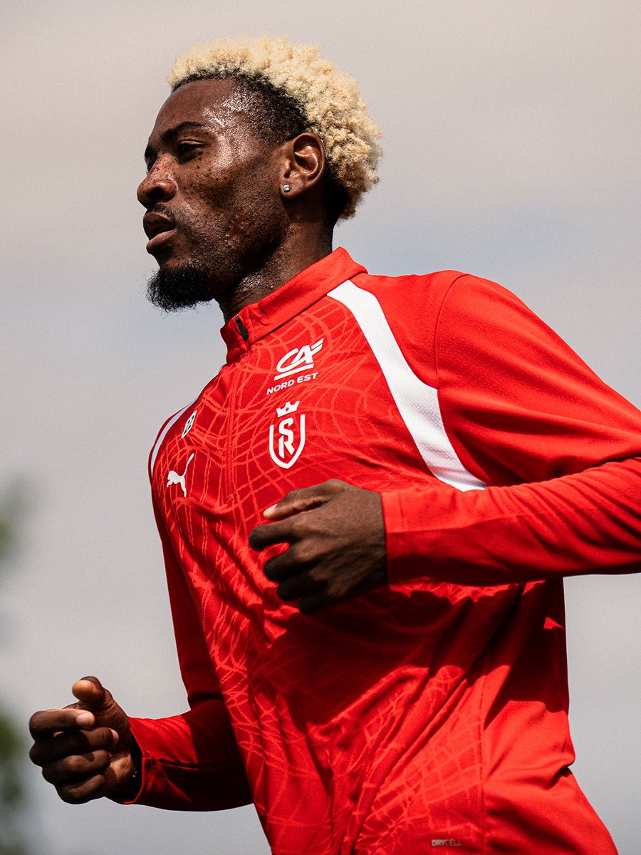StadeDeReims's tweet photo. De retour sur le terrain 💪 https://t.co/dpDEBKNRrt