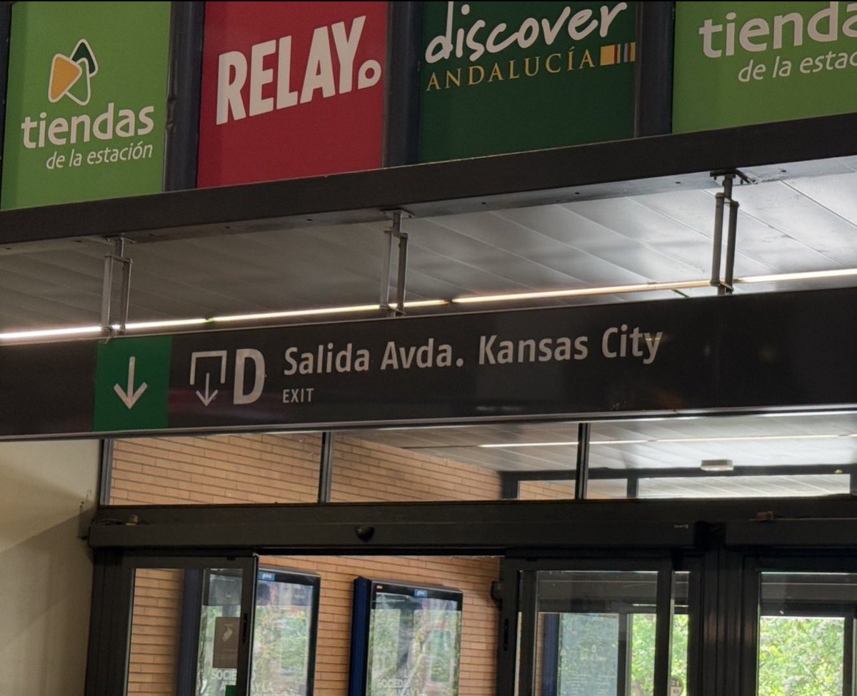 Leabonics's tweet photo. @BoomerDZ I believe they become sister cities in the late 60s when KC’s Giralda was being built.  I visited Seville this spring and walked out onto Kansas City Avenue from the train station. https://t.co/4FHaxcpvHz