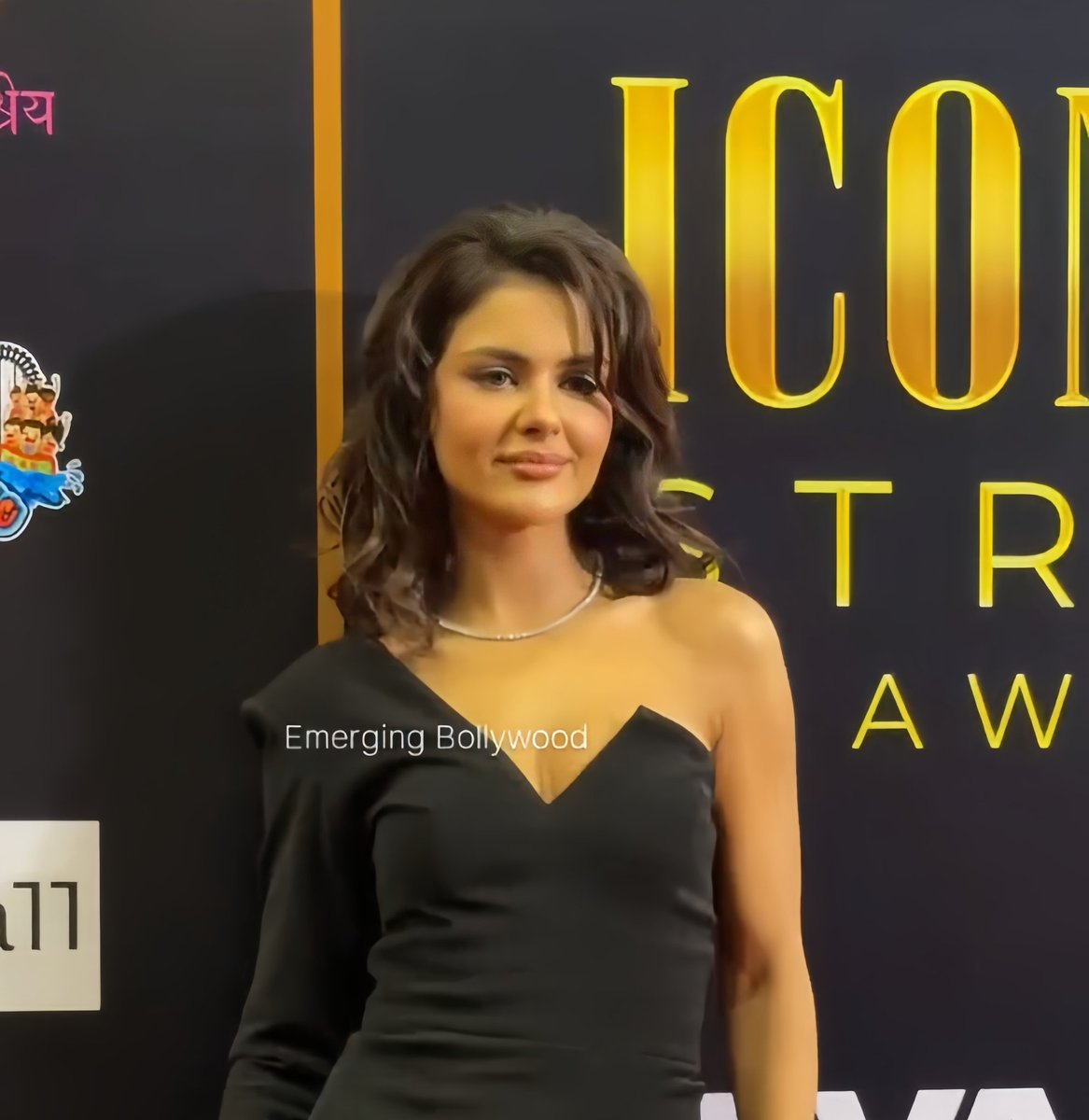 TeamPriyankaFC_'s tweet photo. @PriyankaChaharO SLAYING AT ICONIC GOLD AWARDS 💅🔥

#PriyankaChaharChoudhary https://t.co/30cOrPec2Z