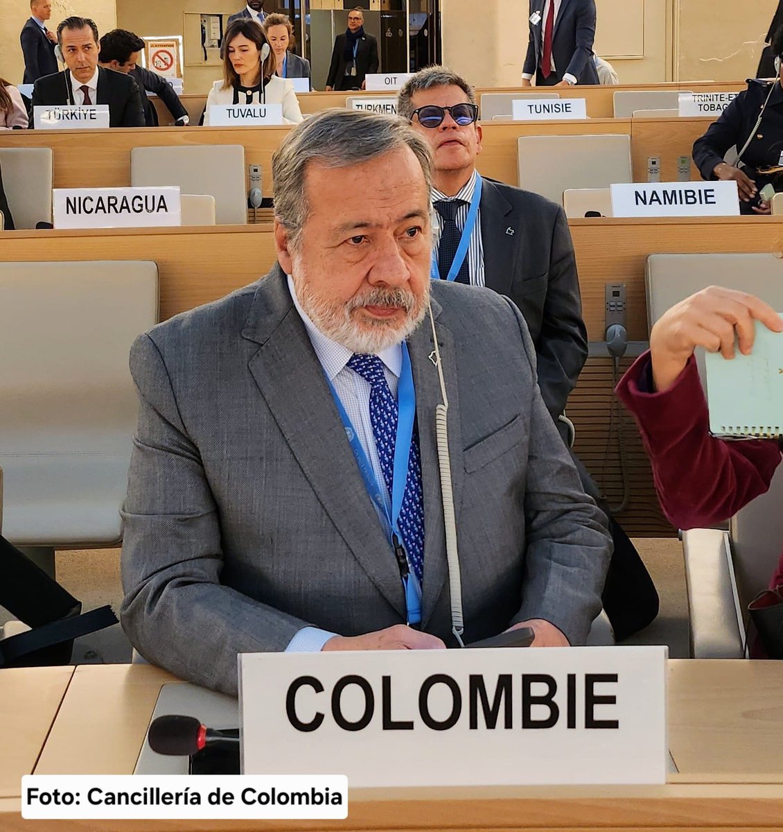 EmbAlemaniaCOL's tweet photo. Lamentamos el fallecimiento de Gustavo Gallón, destacado defensor de los derechos humanos de Colombia, quien se desempeñaba como embajador en la ONU, en Ginebra. Comprometidos con su legado en defensa de derechos y construcción de paz. https://t.co/B9Do7o3587