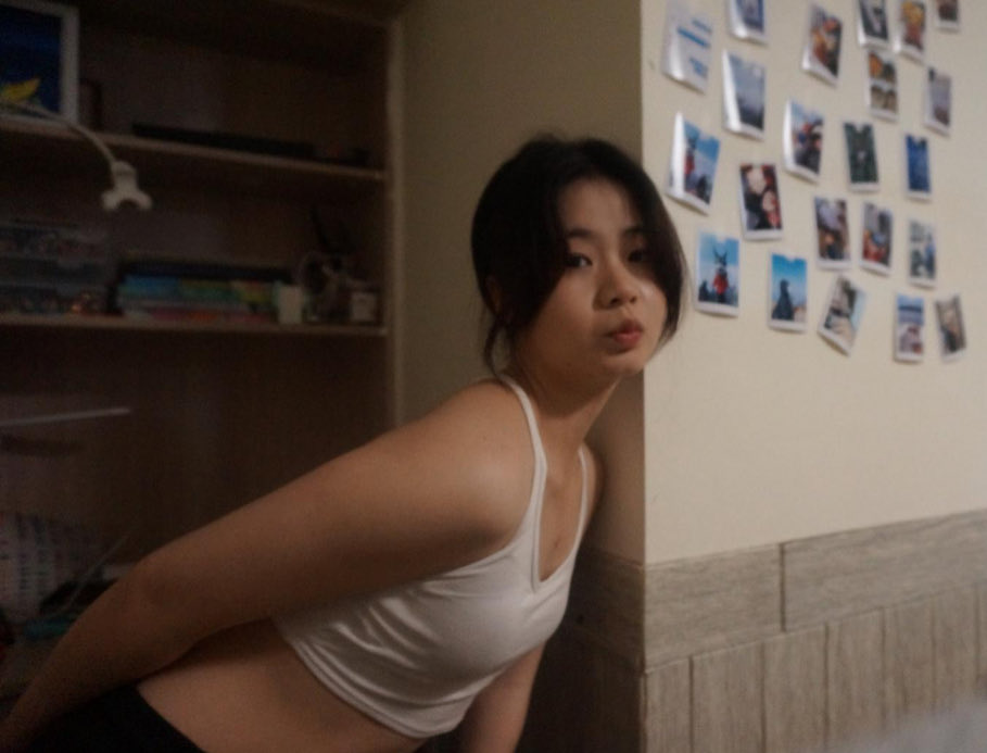 Barryuu11's tweet photo. 出04女大女友生活照私照 或者带着你女友的生活照来换 真实露脸能验证的来 https://t.co/uUZFSeS2G2