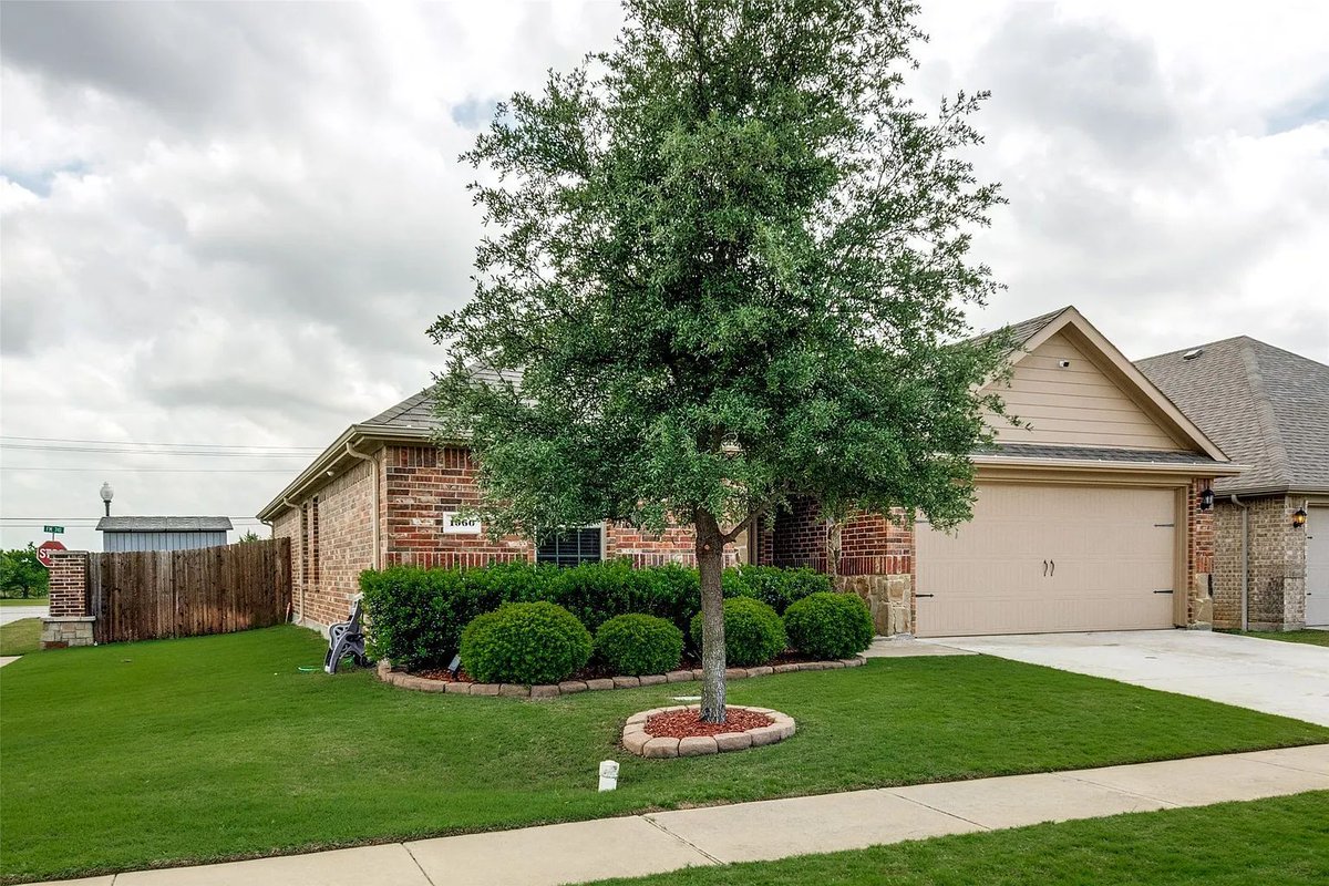 RHicksTheAgent's tweet photo. Now pending! 4 Bedroom, 2 Bath, 2,060 Sqft home in Forney, TX 75126, $270k
#rhickstheagent #vylla #home #realtor #agent #homes4sale https://t.co/2ixPCskXMt