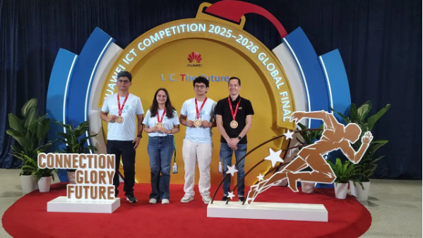 china_embajada's tweet photo. ¡Orgullo colombiano trasciende fronteras! 

¡Felicitaciones a los estudiantes de @UNALOficial y @unicauca ! En este junio, lograron podios en la Huawei ICT Competition 2026 tras competir contra más de 220.000 estudiantes de más de 2.000 universidades de todo el mundo👏👏👏

🥈 en Computing, UNAL
🥈 en Network, Unicauca
🥉 en Cloud, Unicauca

Desde la Embajada de China en Colombia celebramos este gran logro que refleja el talento, la disciplina y la excelencia de la juventud colombiana en la tecnología e innovación. 

Nos alegra ser ese escenario donde aprenden, crecen y construyen un mejor futuro para ellos y para su país.✨
