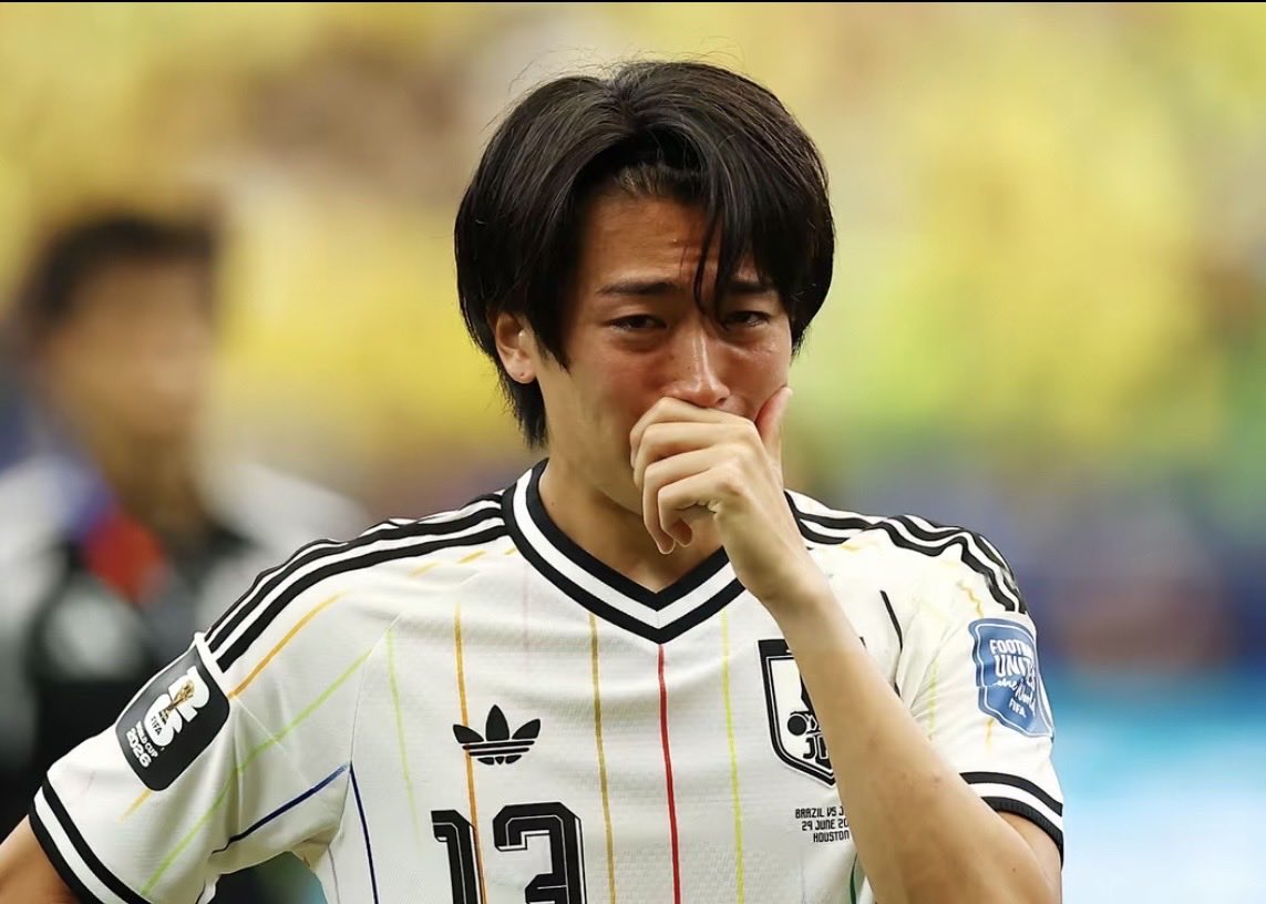 swms4ra's tweet photo. mds como ele fica lindo chorando, vem aqui que eu te consolo Keito https://t.co/GviCqYmH6r