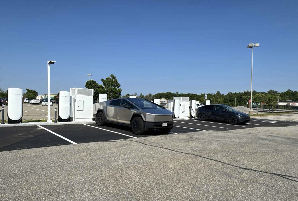 TeslaCharging tweet picture