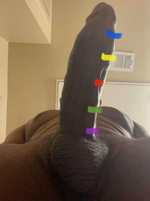 DaddyBBCiudp's tweet photo. What color is your maximum ⬇️🍆 https://t.co/DEpLymzUma