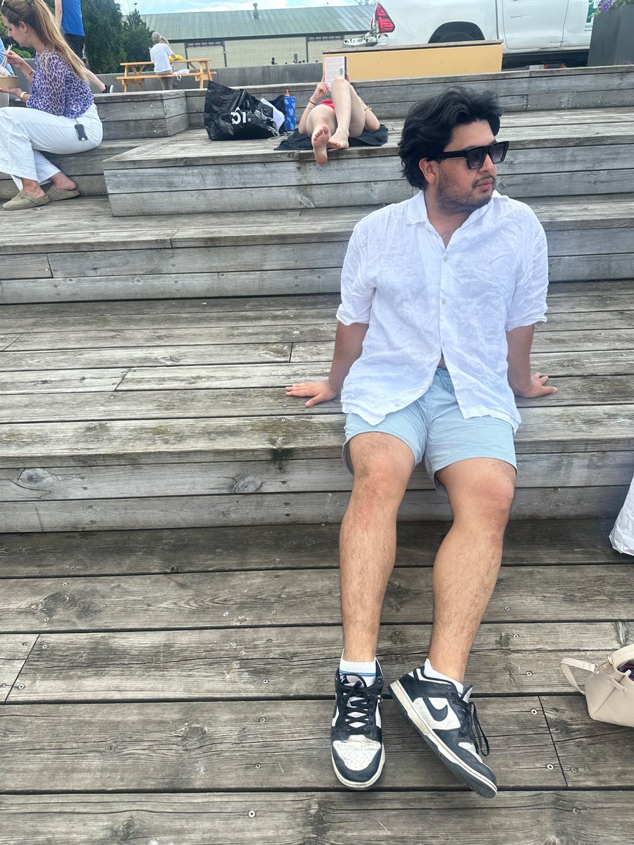 Badnbouj3's tweet photo. Last day of June https://t.co/YnFid2qcFd