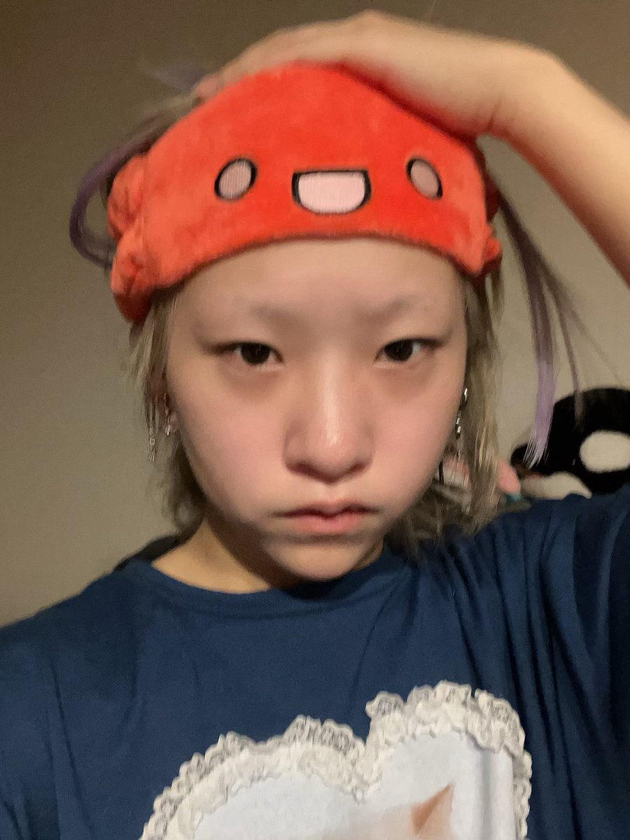 hamn4nko's tweet photo. だからメイク大好き https://t.co/79YnM3majs