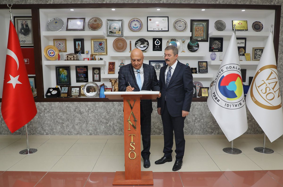 ftekdur's tweet photo. Ermenistan heyetinden Van TSO’ya ziyaret
https://t.co/vLyh4moX9i @NecdetTakva https://t.co/heYDvNosZr