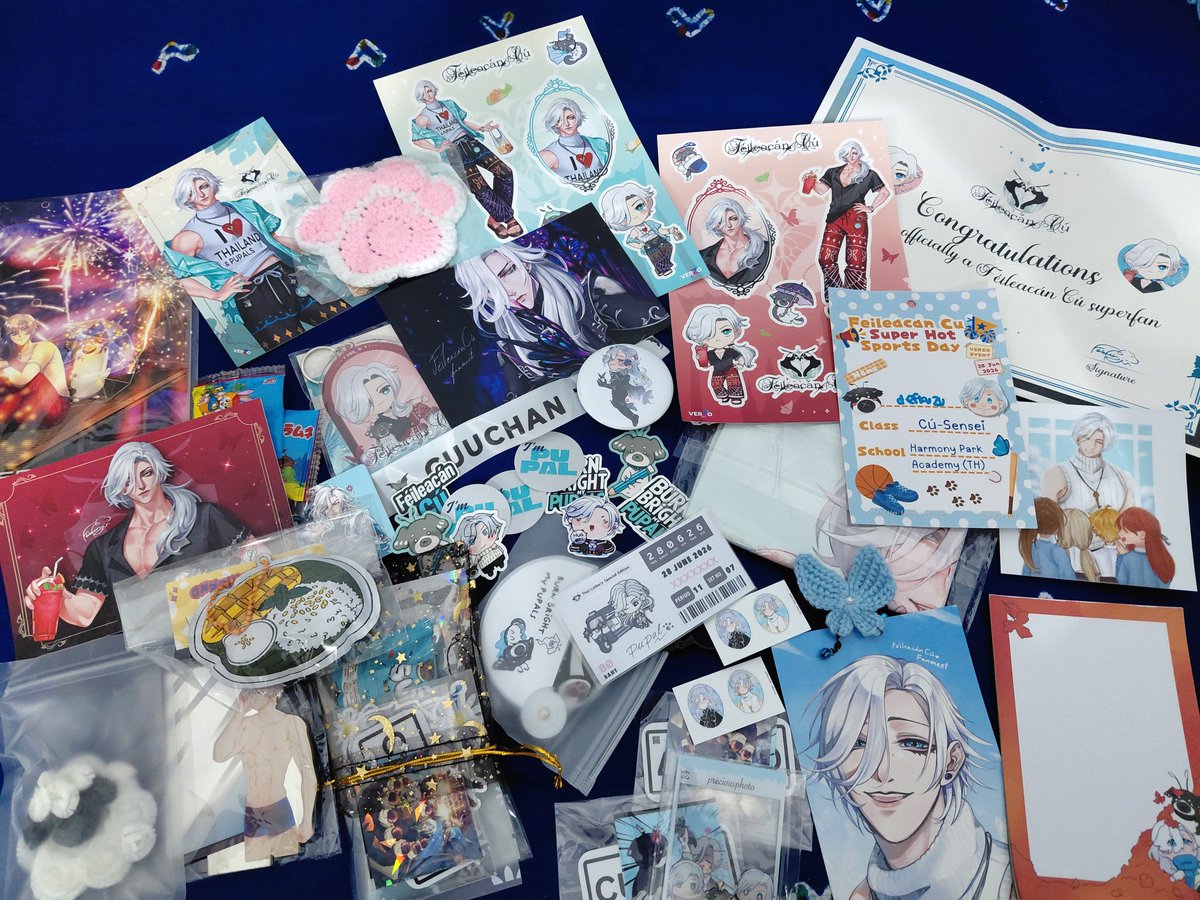 defkuzu's tweet photo. There are so many merchs, freebies and snacks that I got from the Verzo event. You guys are insane and I had a lot of fun 😭

Thank you so much for such a wonderful moments and experiences! Until next time, hopefully. Woof you 🥹🩶 https://t.co/zGU56eohJe