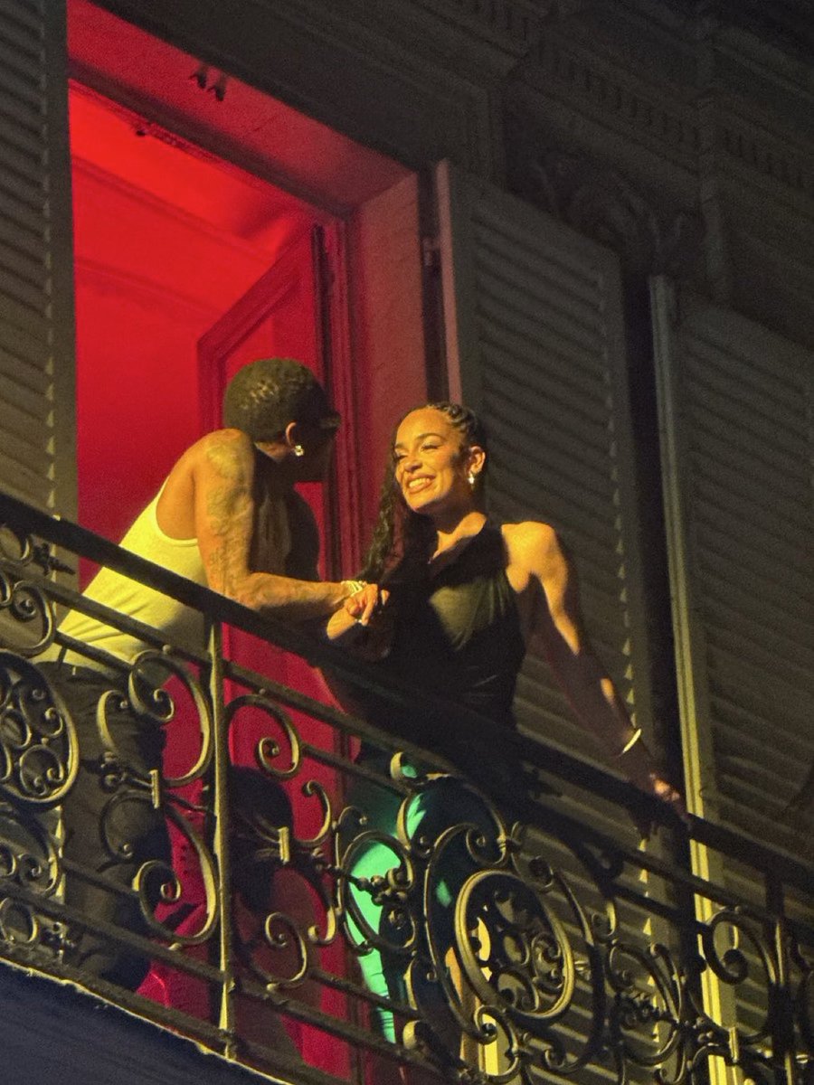 jahboyback's tweet photo. wizkid &amp; jorja smith in france 🇫🇷 https://t.co/W0ZQEbfCut