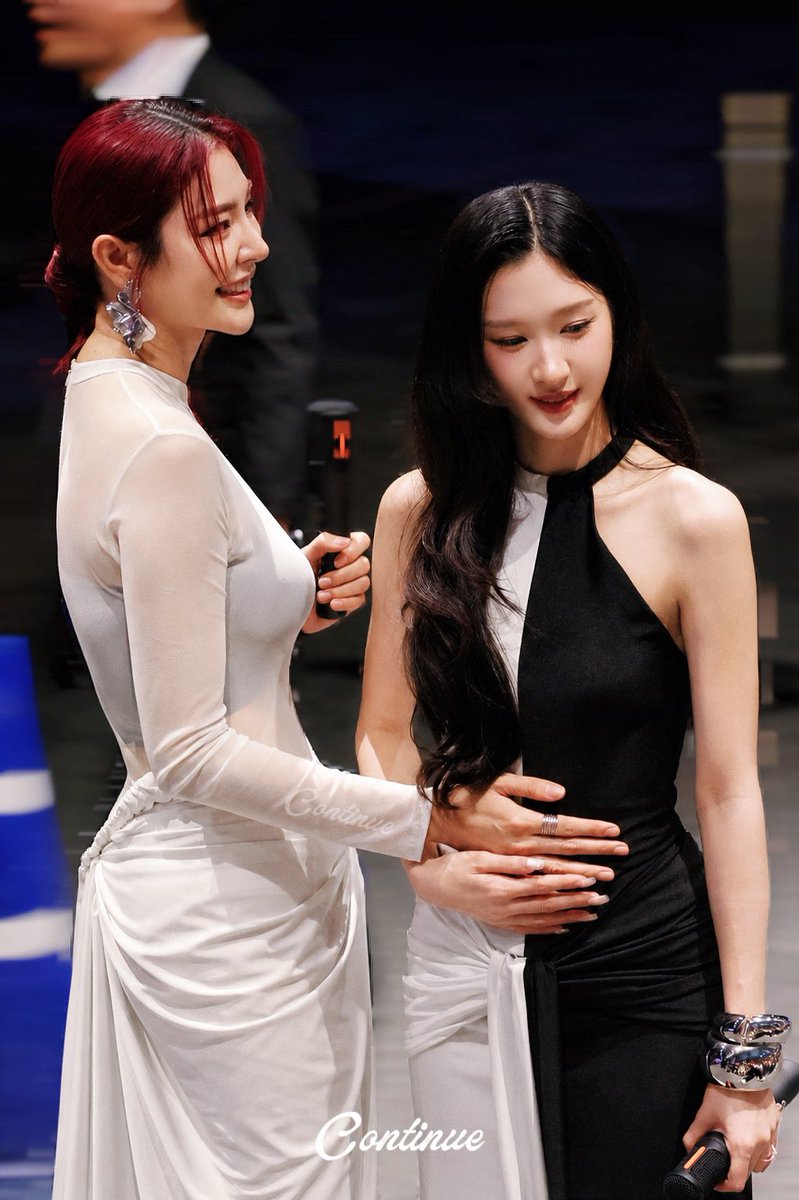 continue_ing's tweet photo. Baby everywhere🤣🤣👶🏻👶🏻👶🏻

@malisorn00 @atomprys 

FAYEATOM AT TVHLM AWARDS
#TVHLMA2026xFayeAtom
#FayePeraya #AtomPariya #FayeAtom https://t.co/GvU4bakv0Y
