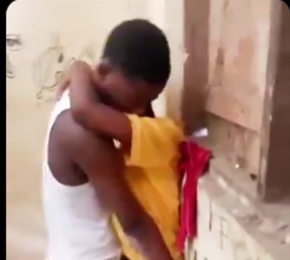 Thick_pie's tweet photo. Ghana 🇬🇭 JHS girl Vs 5 boys 

Part 1 🇬🇭🇬🇭🇬🇭 https://t.co/Z9GRZdUELp